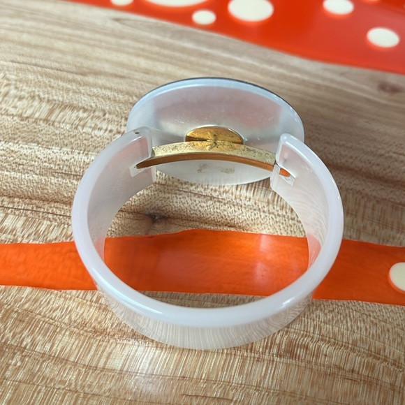 Lucite made in Italy bracelet - 1 inch band 8 inch diameter - Picture 3 of 5